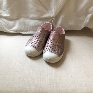 Native pink sparkle shoe